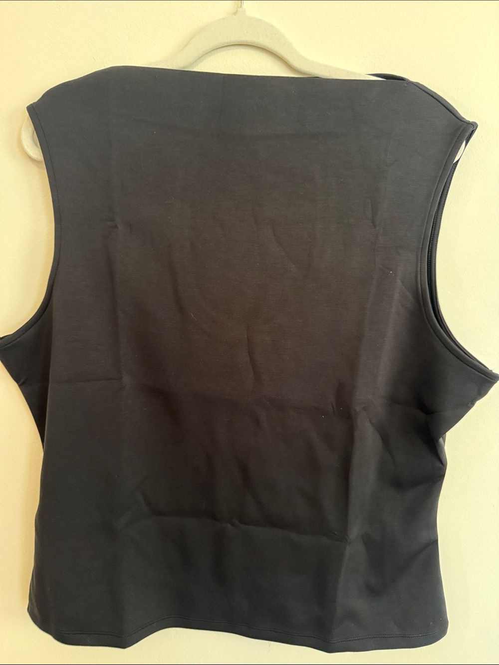 🐝 NWT 🐝 Banana Republic Black Boat Neck Tank Top
